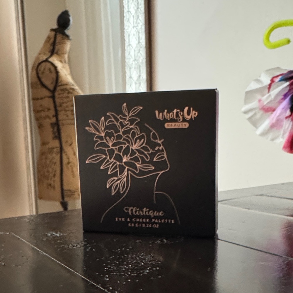 Flirtique Eye & Cheek Palette